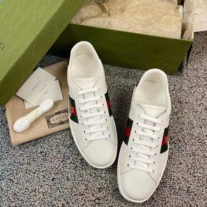 Women's Ace sneaker with bee 🐝